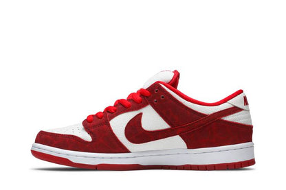 Nike SB Dunk Low Valentine's Day (2014)