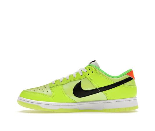 Nike Dunk Low SE Splash Volt